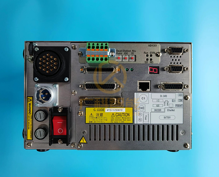 Sankyo三協(xié)真空機(jī)器人小型控制器SC5000 Sankyo三協(xié)真空機(jī)器人小型控制器SC5000